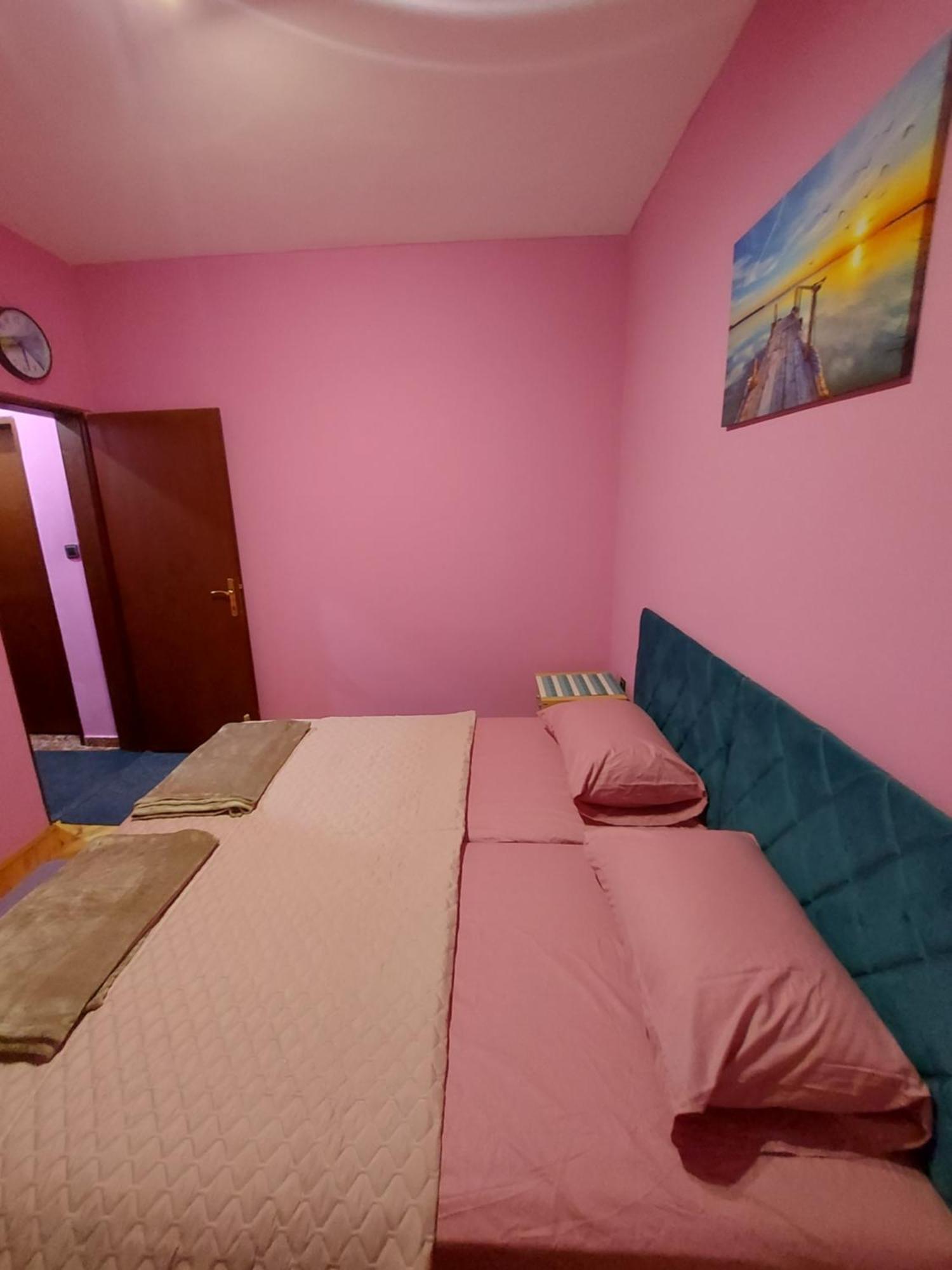 Barcelona Apartments Tivat Bagian luar foto